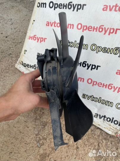 Вентилятор системы охлаждения Honda Cr-V 4