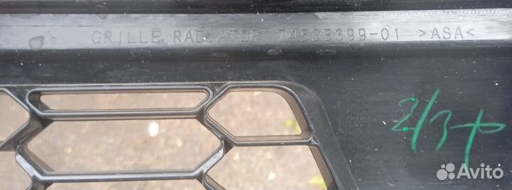 Оригинальная решётка радиатора Mitsubishi ASX