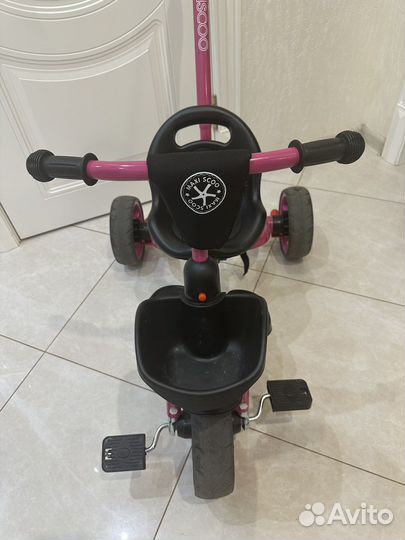 Детский велосипед с родительской ручкой