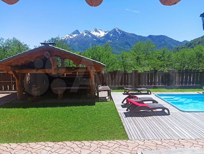 Дом 340 м² на участке 7,5 сот.