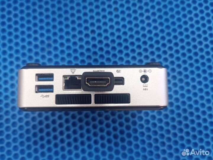 А) мини пк Intel d34040wyk (ми4765)