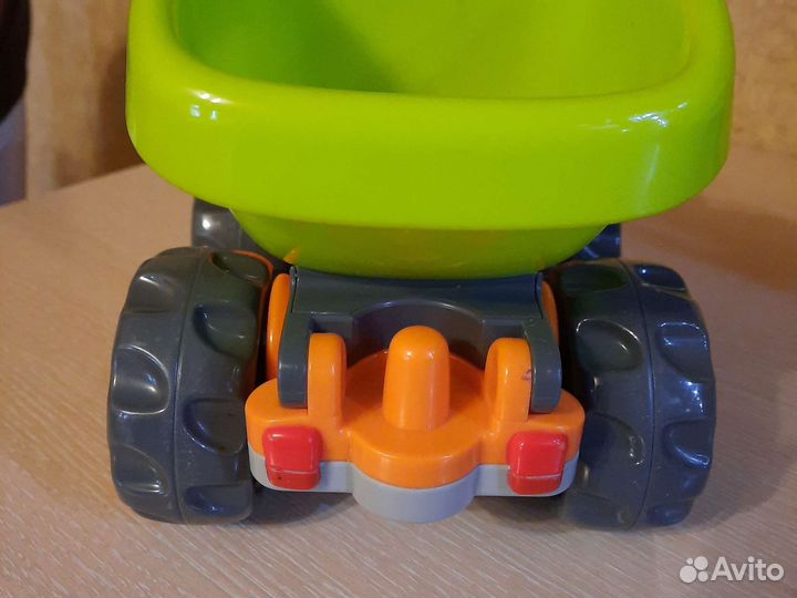 Развивающая машинка