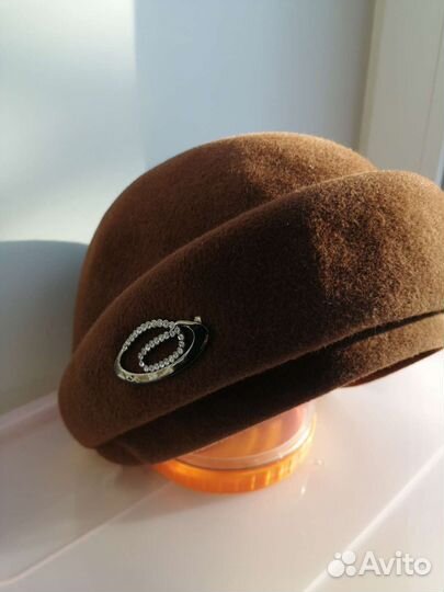 Шляпка фетровая