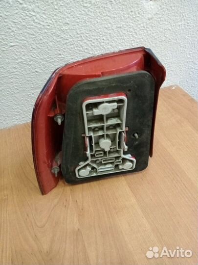 Фонарь красный Magneti Marelli задний правый