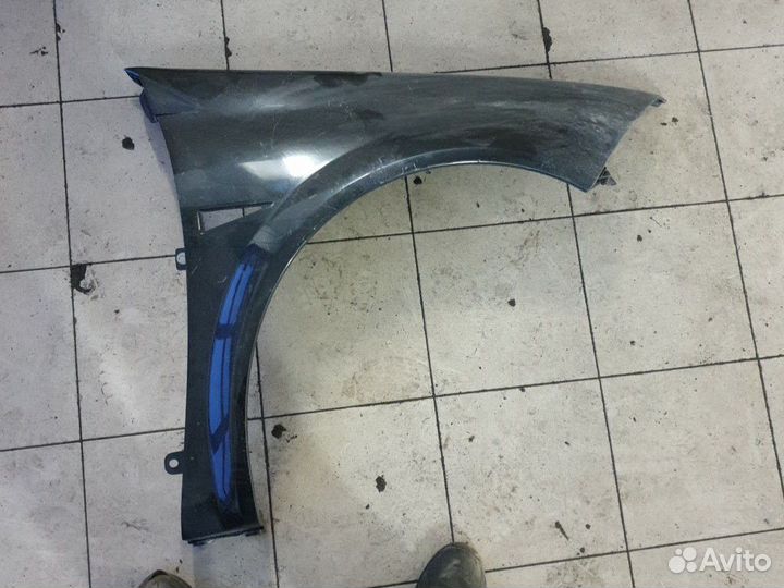 Крыло правое Renault megan 2 2006г