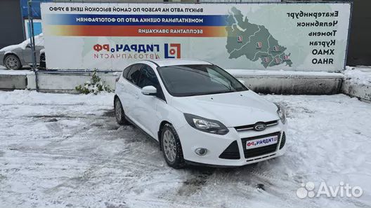 Бачок омывателя лобового стекла Ford Focus 3 20111