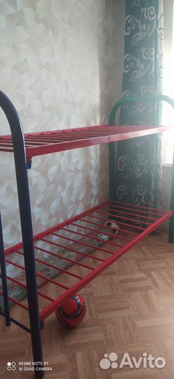Двухъярусная кровать