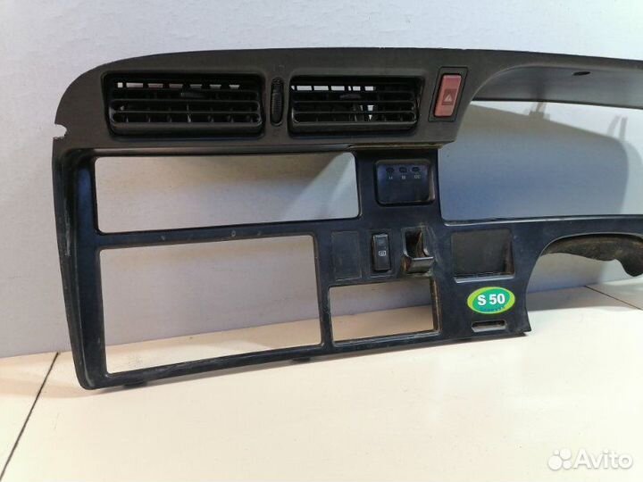 Рамка магнитолы Toyota Hiace KZH110 1kzte