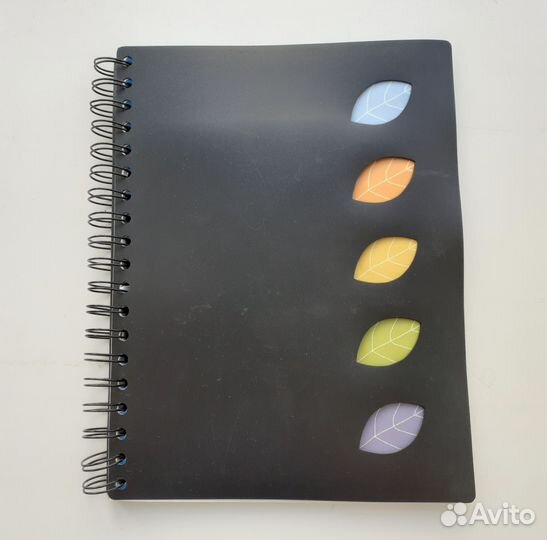 Блокнот с цветными закладками