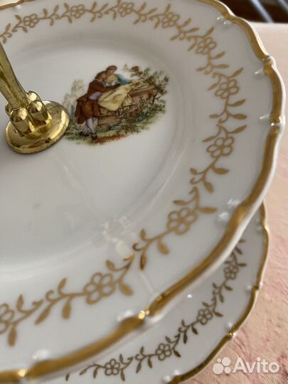 Молочник, этажерка фарфоровая,Молочники