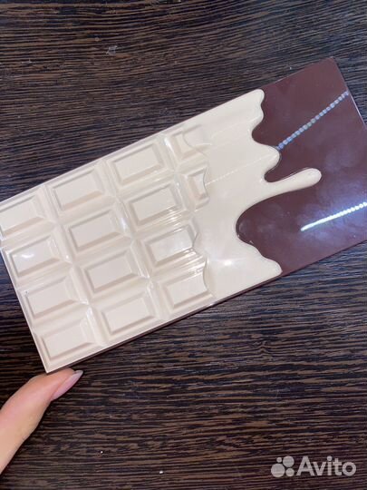 Revolution палетка nudes