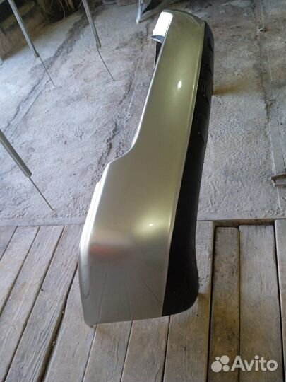 Задний бампер Toyota kluger