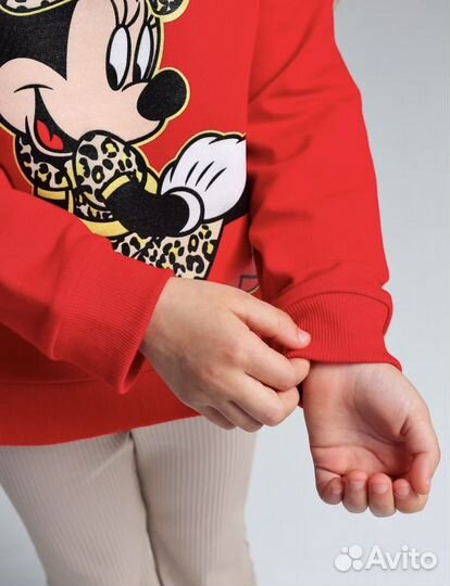 Костюм для девочки новый 110 и 122