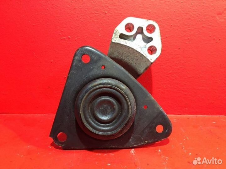 Опора двигателя правая Kia Ceed ED G4FA 1.4 бензин