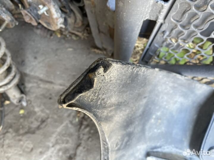 Бампер задний Mazda Demio DY D5Y15003X