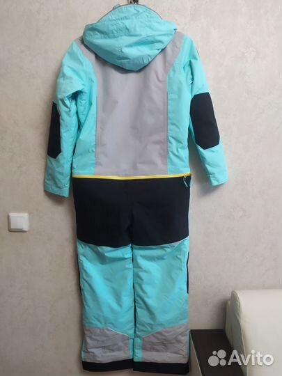 Горнолыжный комбинезон