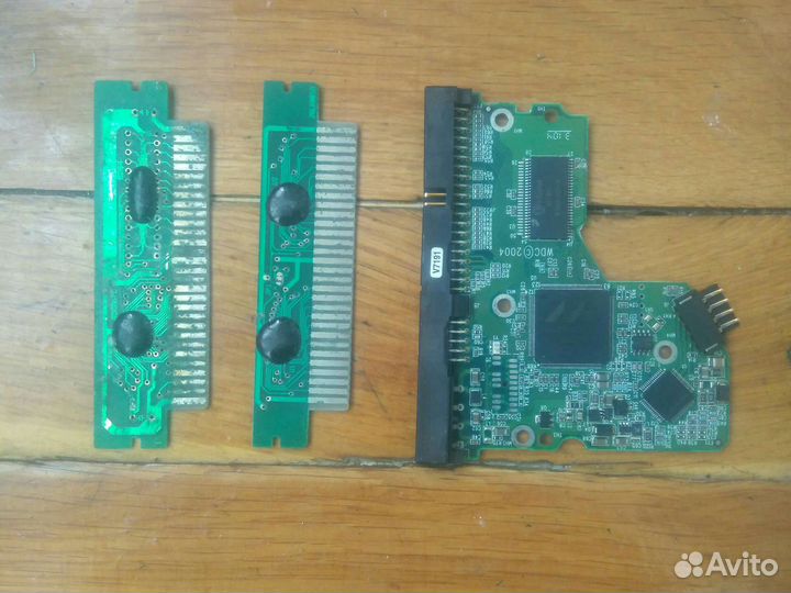 Платы.с.кнопочных.телефоновсодержанием.золота