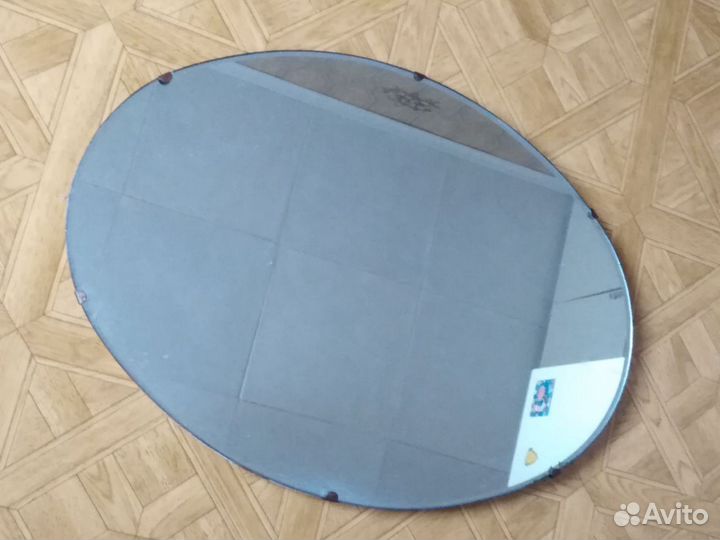 Зеркало настенное овальное