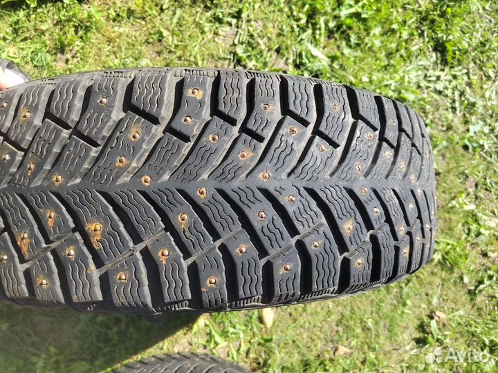 Michelin X-Ice North 4 195/60 R15 92T