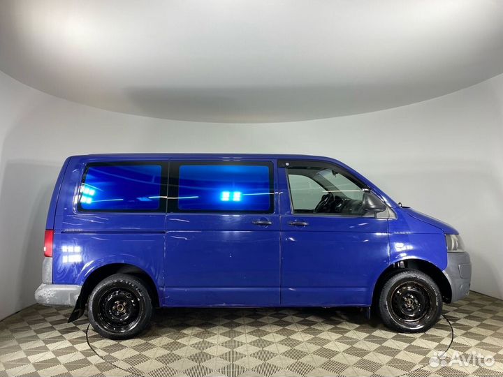 Volkswagen Caravelle, 2011