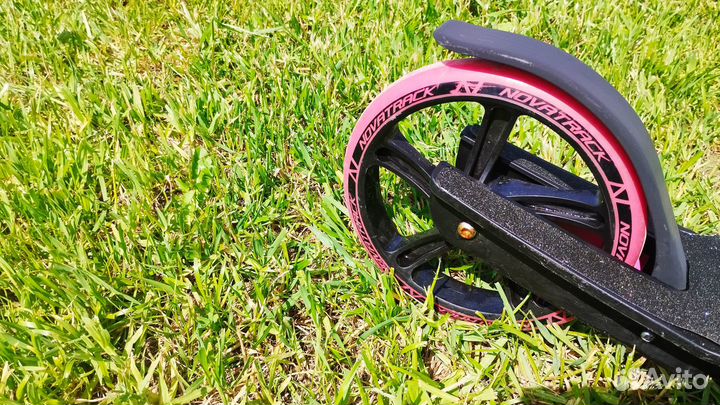 Городской самокат novatrack polis 200 Plastic