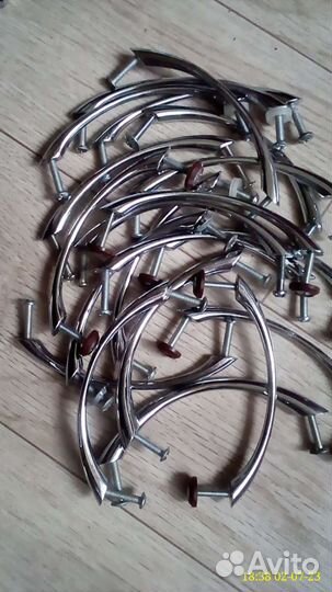 Мебельные ручки и для окон