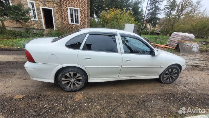 Opel Vectra 1.6 МТ, 2001, 370 000 км