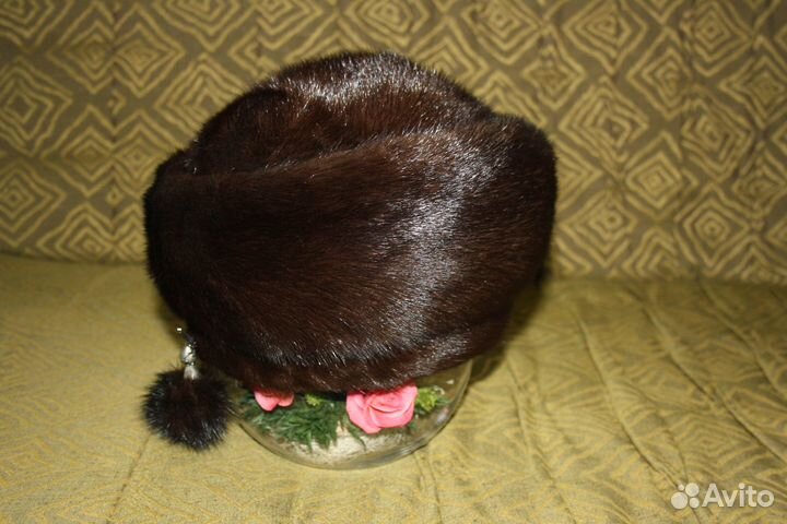 Женская меховая шапка