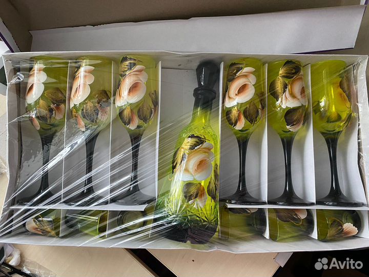 Набор фужеров и рюмок