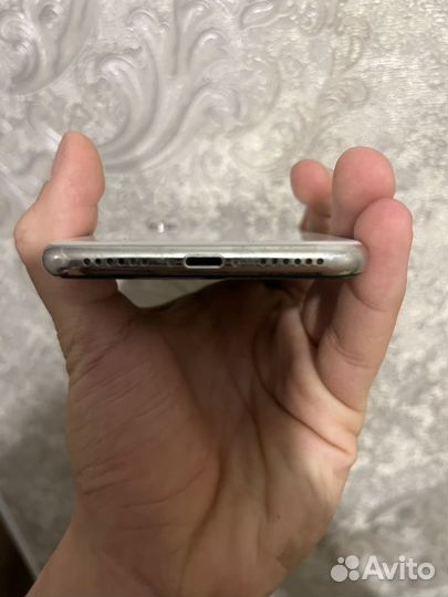 iPhone X, 64 ГБ