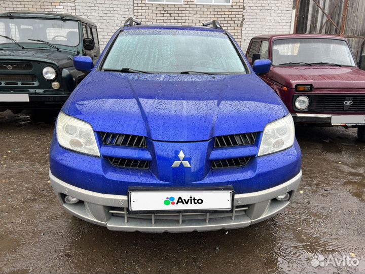 Mitsubishi Outlander 2.4 AT, 2004, 210 000 км