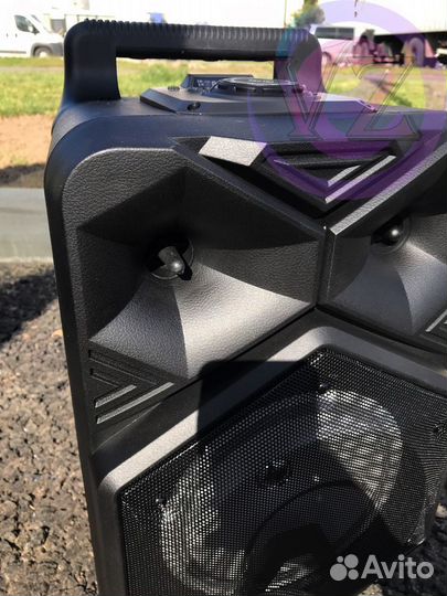 Колонка бумбокс-чемоданчик с микрофном