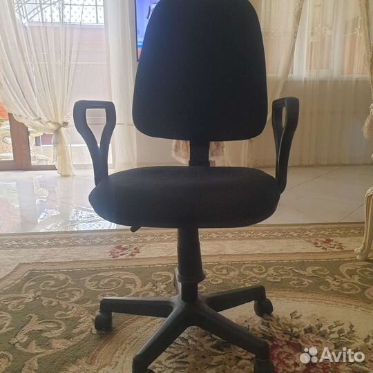 Компьютерное кресло