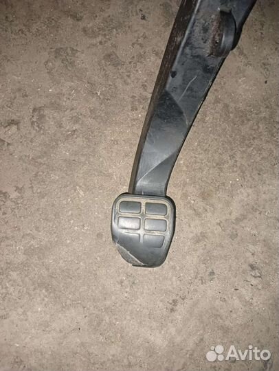 Педаль сцепления Transporter t4