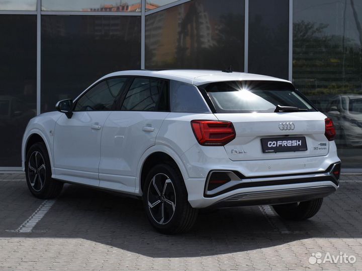 Audi Q2L e-tron 136 л.с. AT, 2022, 648 км