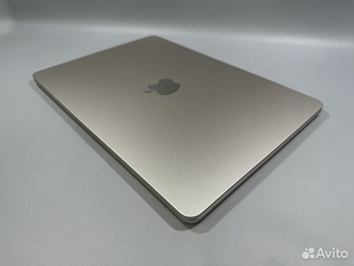 Apple MacBook AIR M2 (2022) 13.3-inch Starlight