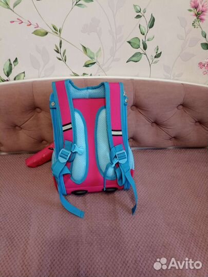 Школьный рюкзак новый