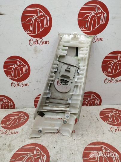 Обшивка центральной стойки левая Infiniti Fx35 S51