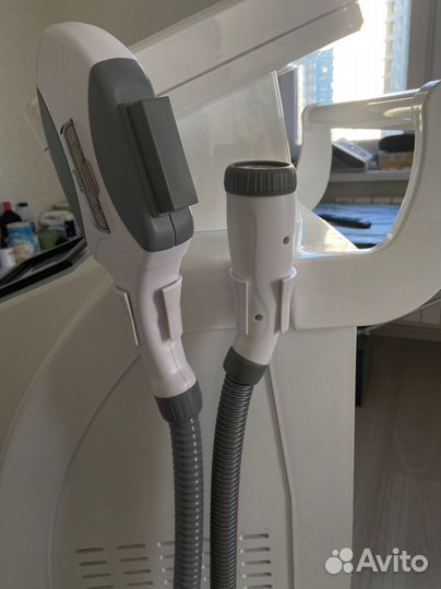 Аппарат по уходу за кожей и волосами