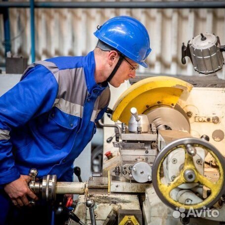 Токарь-универсал