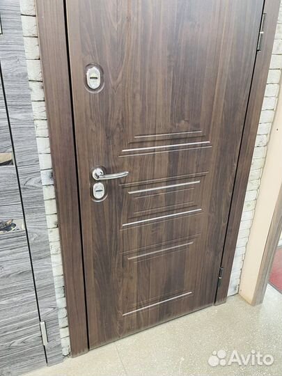 Входная дверь