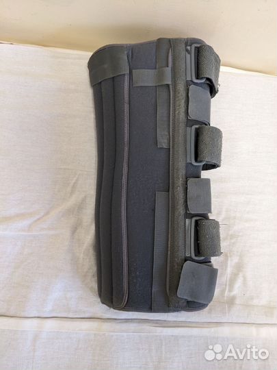 Ортез для коленного сустава (бандаж, тутор)