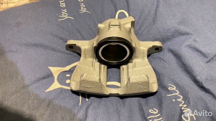 Продам передний левый суппорт Girling 54