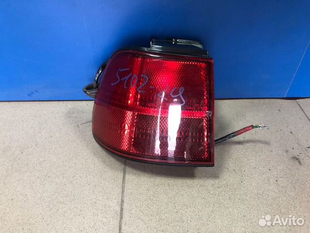 Стоп-сигнал задний левый Nissan Liberty RM12 QR20