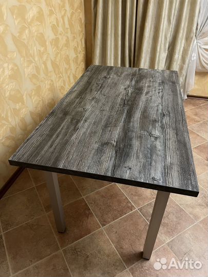 Кухонный стол