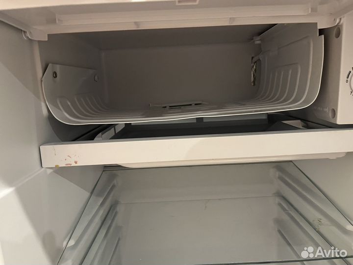 Холодильник BBK RF-090 (требует ремонта)