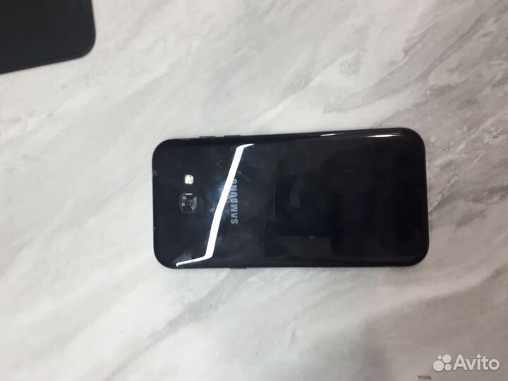 Samsung Galaxy A7 (2017) SM-A720F/DS, 3/32 ГБ