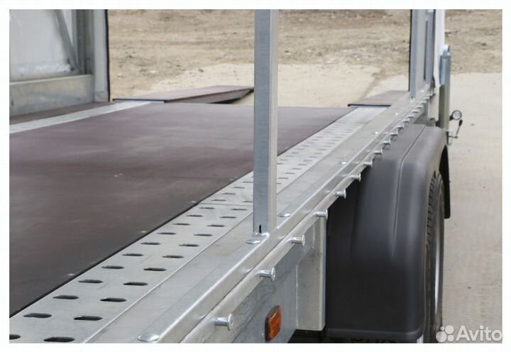 Прицеп-фургон с тентом