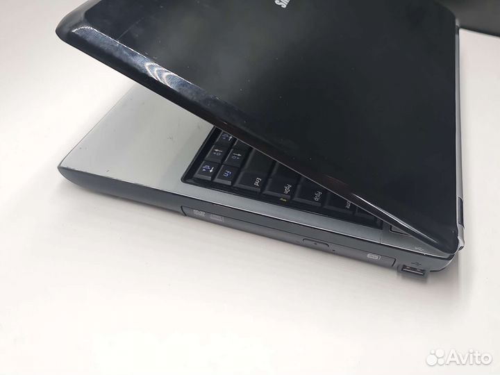 Samsung r460 ноутбук P7450/4gb/320hdd с Гарантией