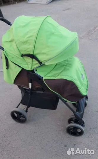 Прогулочная коляска